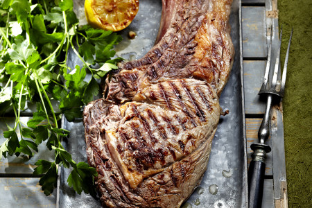 Cote-de-boeuf-met-citrusboter-bbqLR